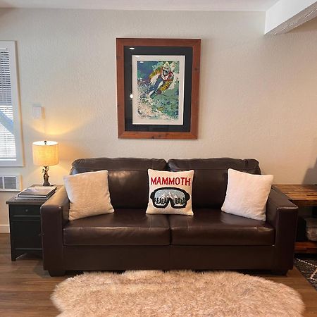 Tastefully Remodeled Condo At Mammoth Ski & Racquet Club, Hot Tub, Garage, 10 Min Walk To Ski Lifts Mammoth Lakes Buitenkant foto
