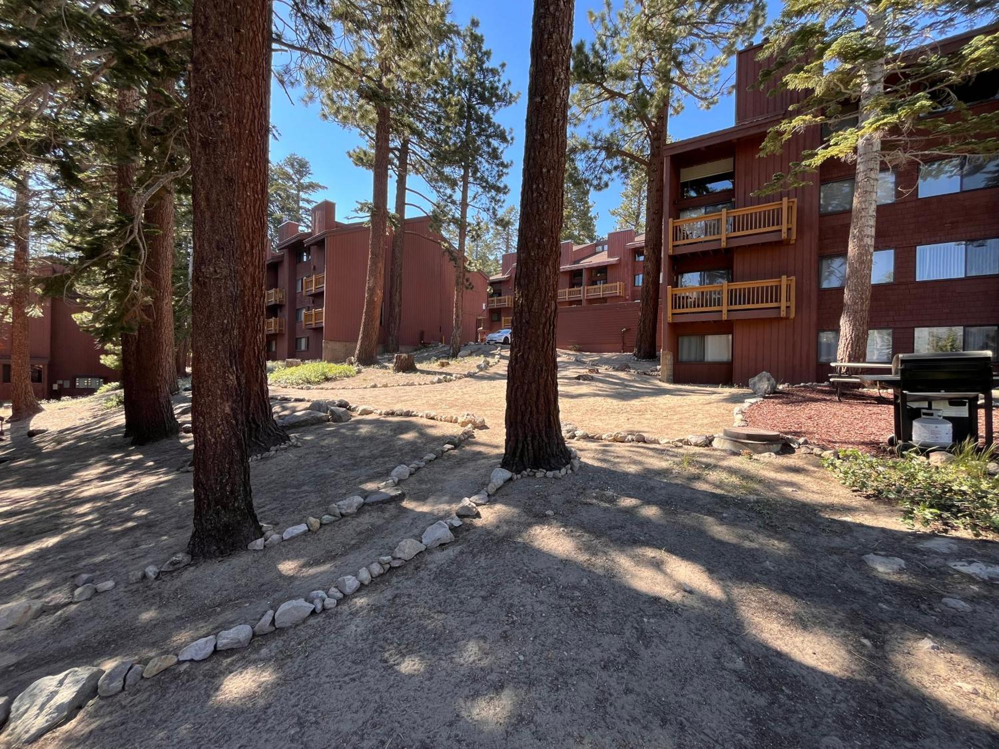 Tastefully Remodeled Condo At Mammoth Ski & Racquet Club, Hot Tub, Garage, 10 Min Walk To Ski Lifts Mammoth Lakes Buitenkant foto