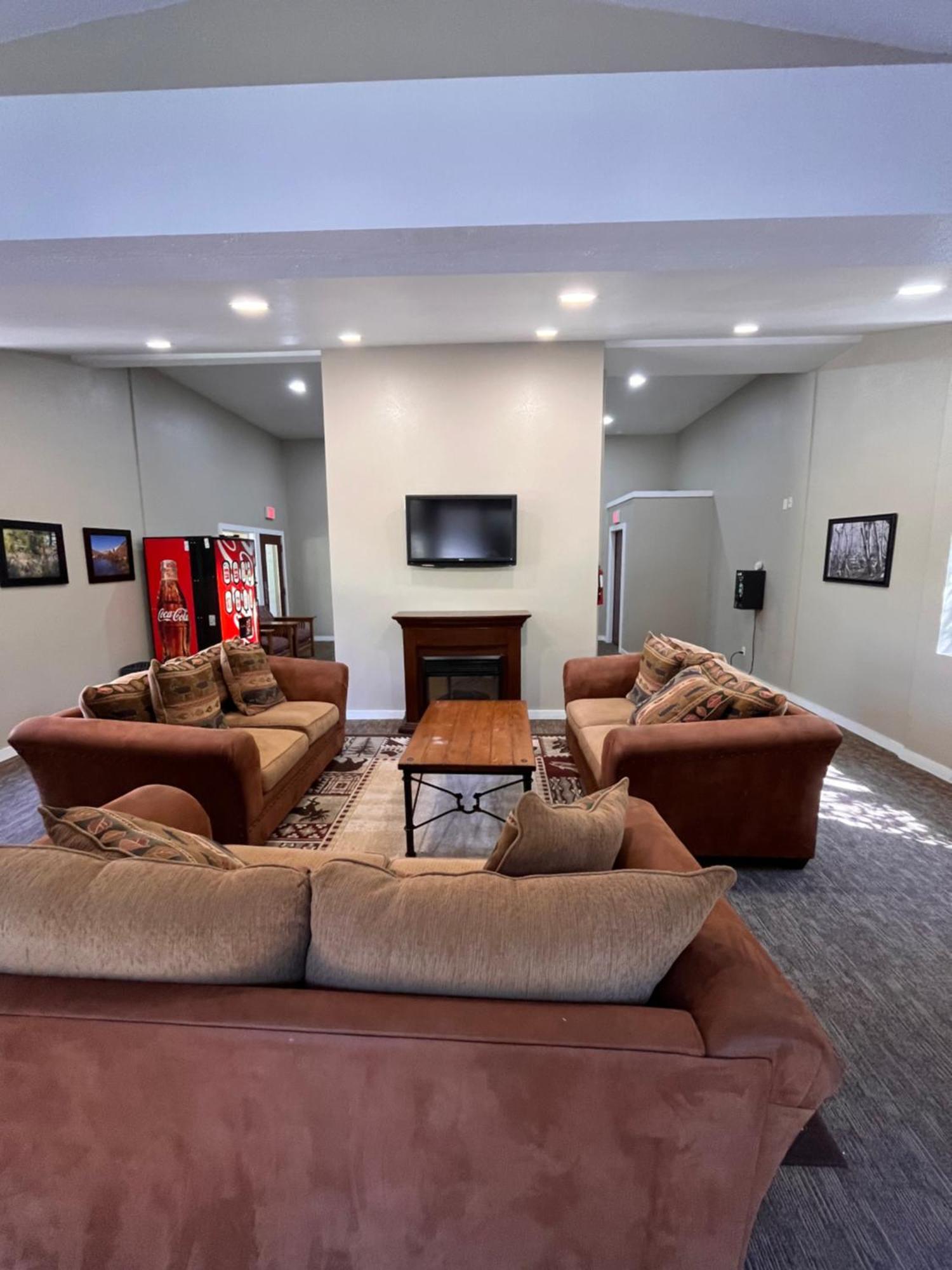 Tastefully Remodeled Condo At Mammoth Ski & Racquet Club, Hot Tub, Garage, 10 Min Walk To Ski Lifts Mammoth Lakes Buitenkant foto
