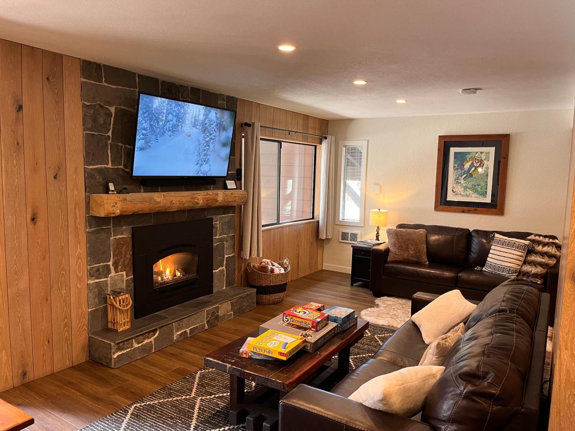 Tastefully Remodeled Condo At Mammoth Ski & Racquet Club, Hot Tub, Garage, 10 Min Walk To Ski Lifts Mammoth Lakes Buitenkant foto