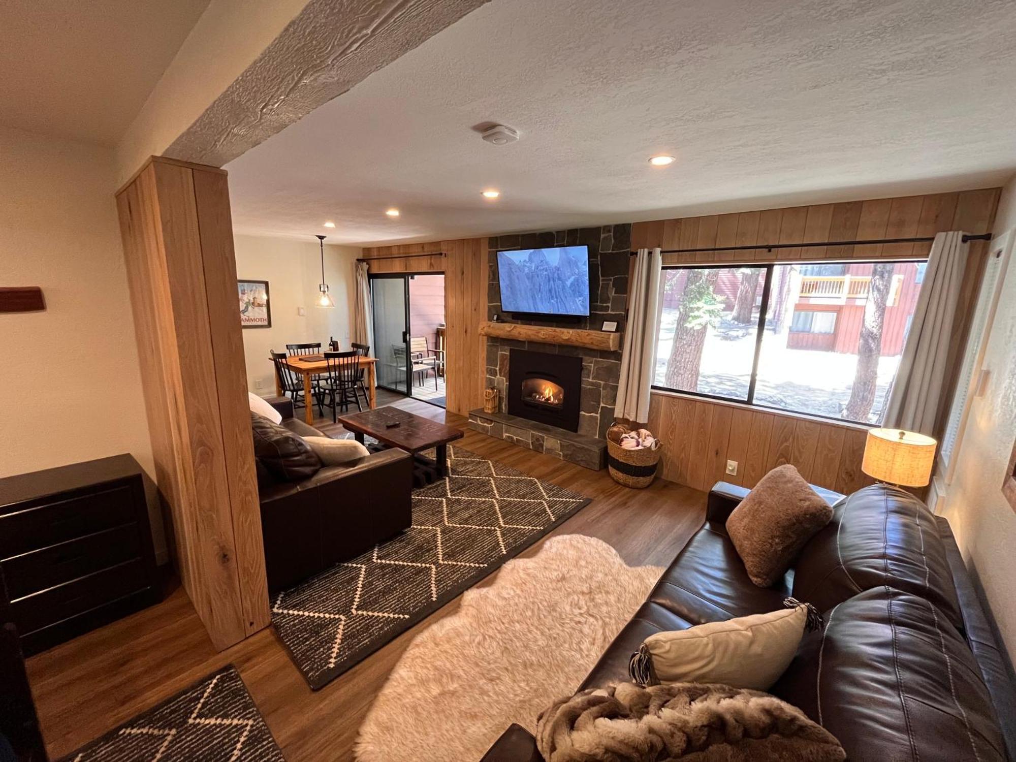 Tastefully Remodeled Condo At Mammoth Ski & Racquet Club, Hot Tub, Garage, 10 Min Walk To Ski Lifts Mammoth Lakes Buitenkant foto