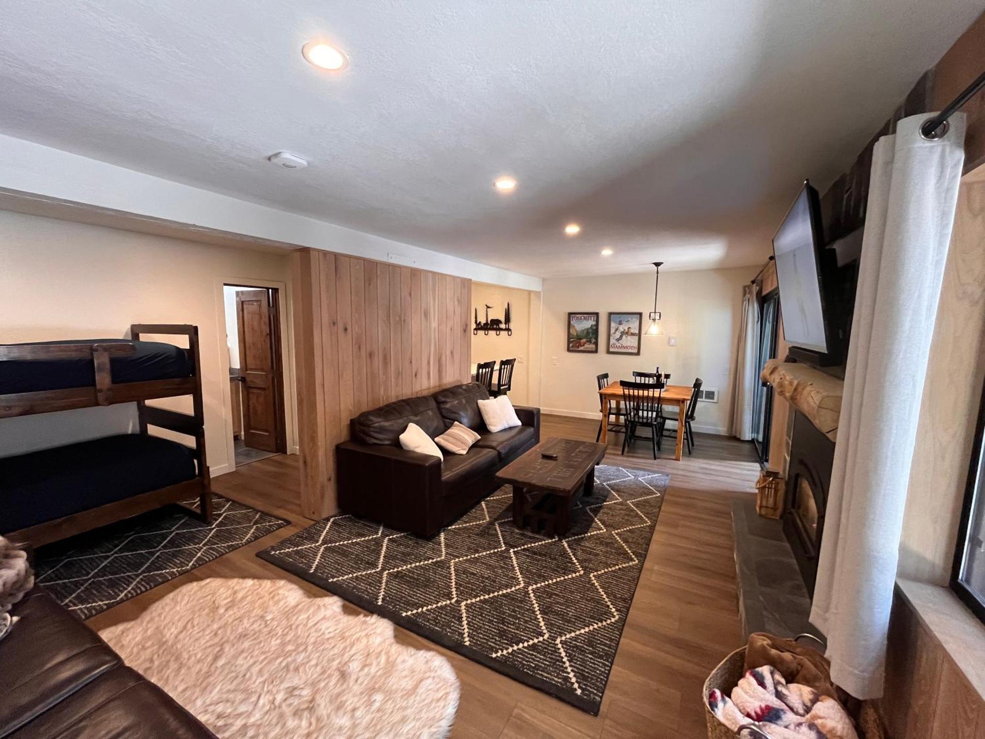 Tastefully Remodeled Condo At Mammoth Ski & Racquet Club, Hot Tub, Garage, 10 Min Walk To Ski Lifts Mammoth Lakes Buitenkant foto