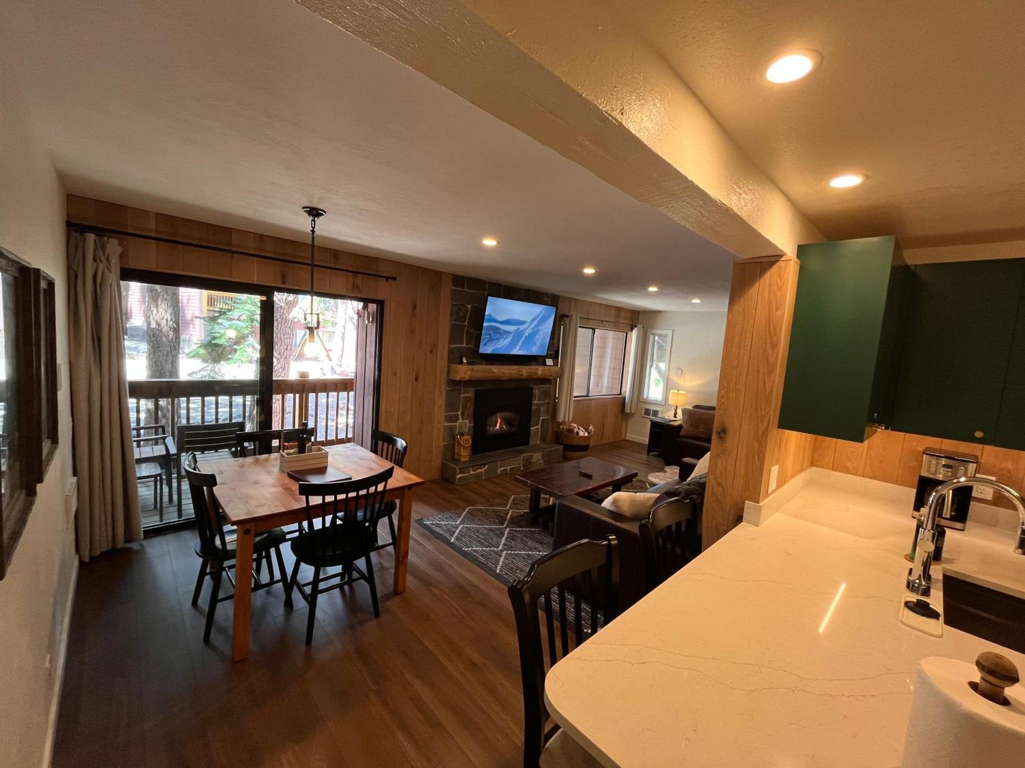 Tastefully Remodeled Condo At Mammoth Ski & Racquet Club, Hot Tub, Garage, 10 Min Walk To Ski Lifts Mammoth Lakes Buitenkant foto