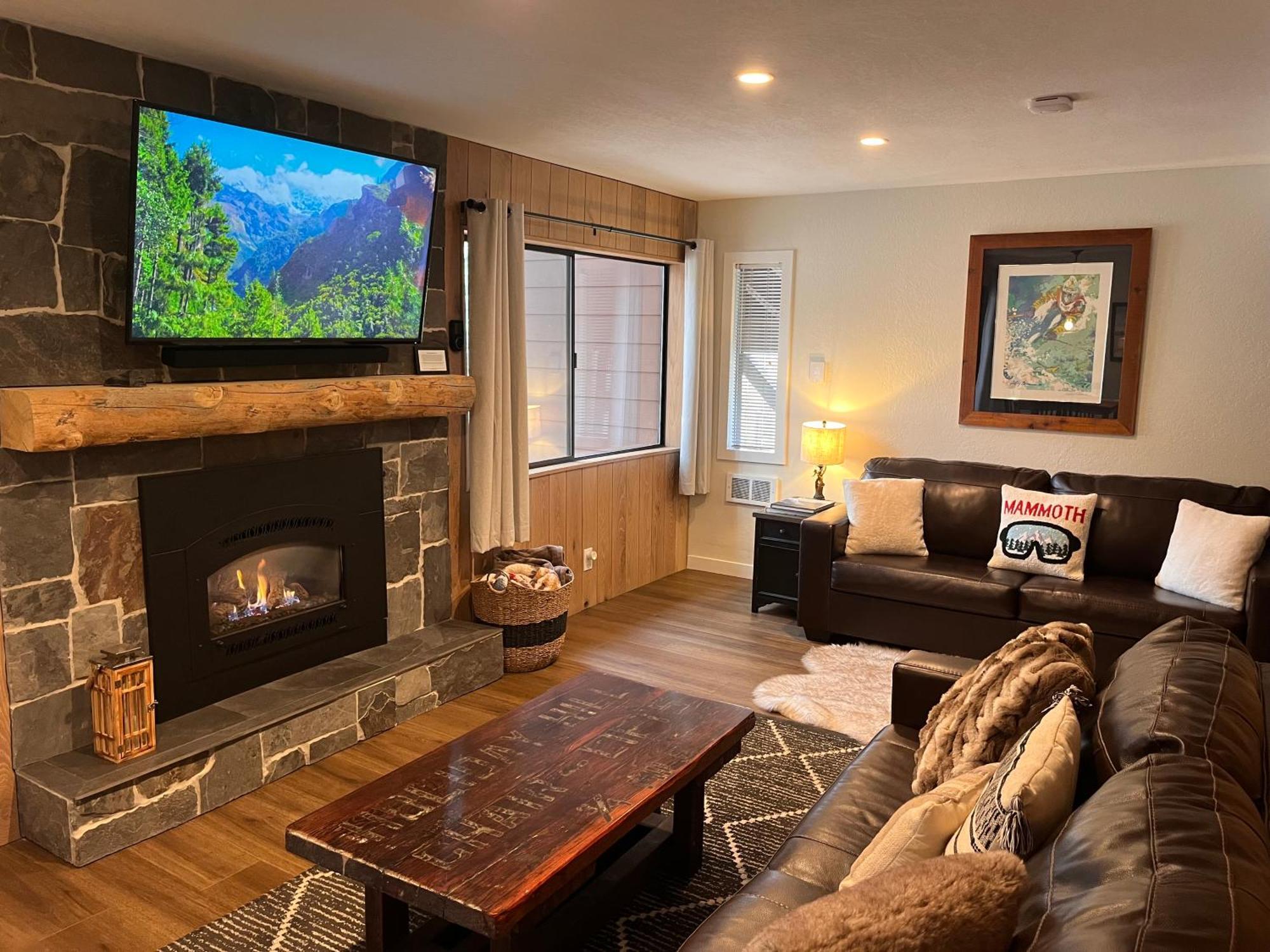 Tastefully Remodeled Condo At Mammoth Ski & Racquet Club, Hot Tub, Garage, 10 Min Walk To Ski Lifts Mammoth Lakes Buitenkant foto